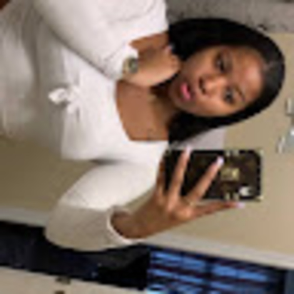 Meet your Posher, Alexus